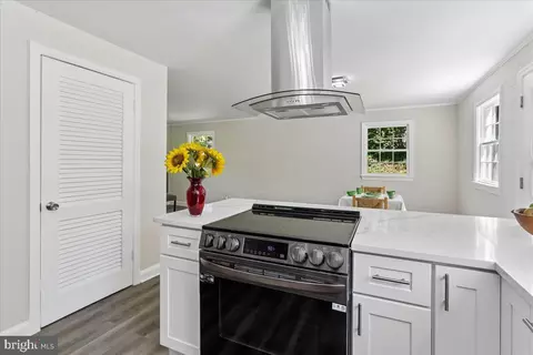 Kitchen - 12811 Lacy Dr, Silver Spring, MD 20904 photo 3 of 4