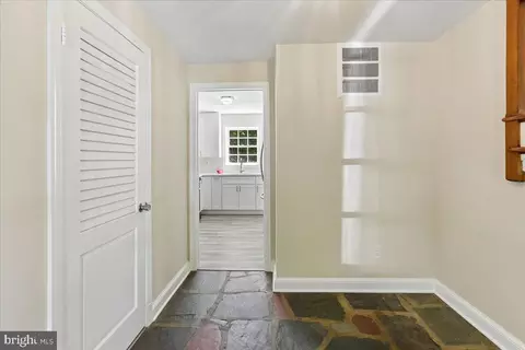 Entry Way - 12811 Lacy Dr, Silver Spring, MD 20904 photo 5 of 9