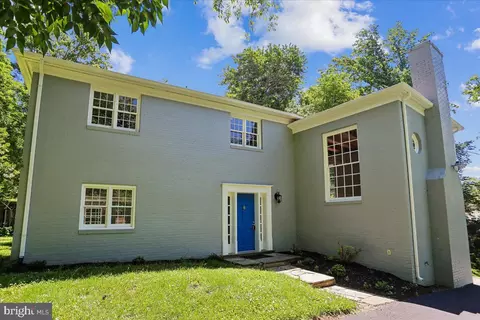 12811 Lacy Dr, Silver Spring, MD 20904