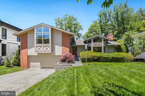 5829 Marbury Rd, Bethesda, MD 20817
