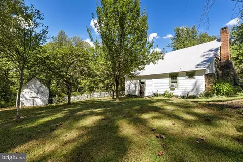 Exterior - 16112 Barnesville Rd, Boyds, MD 20841 photo 15 of 22