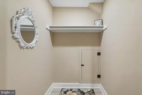 Entry Way - 16112 Barnesville Rd, Boyds, MD 20841 photo 6 of 6
