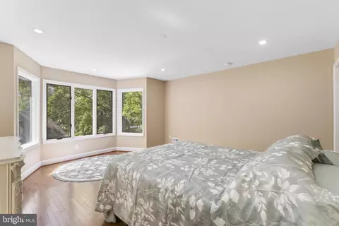 Bedroom - 16112 Barnesville Rd, Boyds, MD 20841 photo 7 of 9