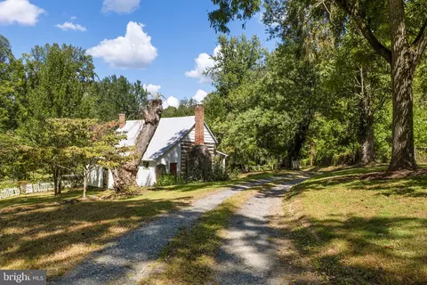 Exterior - 16112 Barnesville Rd, Boyds, MD 20841 photo 12 of 22