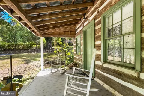 Exterior - 16112 Barnesville Rd, Boyds, MD 20841 photo 14 of 22