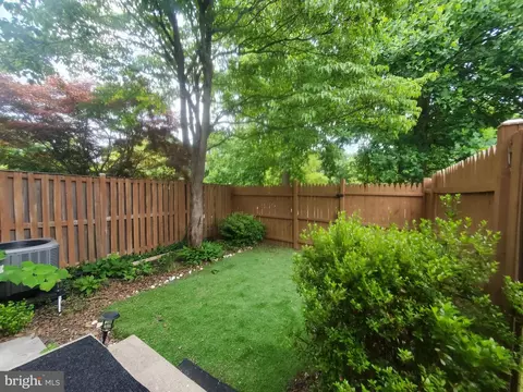 Exterior - 14813 Hammersmith Cir, Silver Spring, MD 20906 photo 6 of 7
