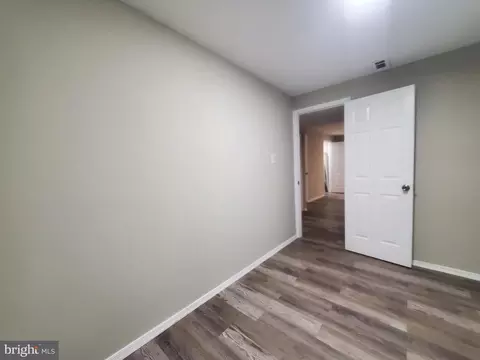 Entry Way - 14813 Hammersmith Cir, Silver Spring, MD 20906 photo 7 of 7