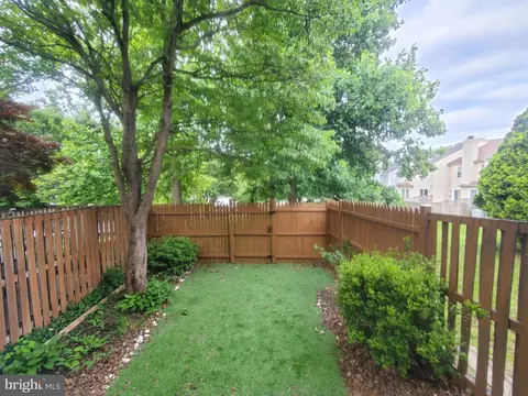 Exterior - 14813 Hammersmith Cir, Silver Spring, MD 20906 photo 7 of 7