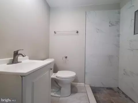 Bath - 14813 Hammersmith Cir, Silver Spring, MD 20906 photo 4 of 4
