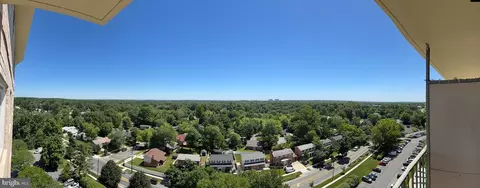 1121 University Blvd W #1402-B, Silver Spring, MD 20902