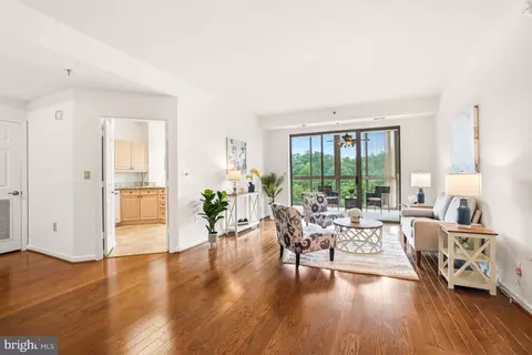 3100 N Leisure World Blvd #420, Silver Spring, MD 20906
