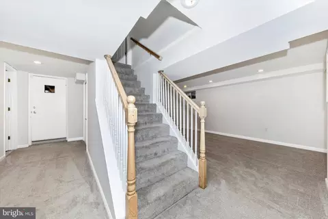 Entry Way - 2714 Arvin St, Silver Spring, MD 20902 photo 3 of 4