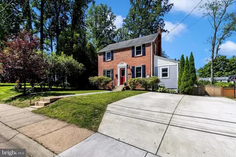 Exterior - 2714 Arvin St, Silver Spring, MD 20902 photo 2 of 15