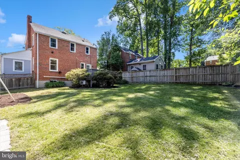 Exterior - 2714 Arvin St, Silver Spring, MD 20902 photo 8 of 15
