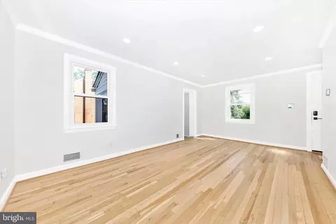 Living - 2714 Arvin St, Silver Spring, MD 20902 photo 3 of 6
