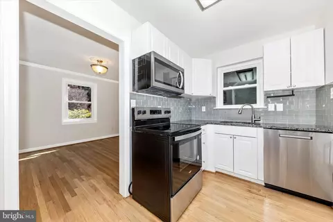 Kitchen - 2714 Arvin St, Silver Spring, MD 20902 photo 2 of 3