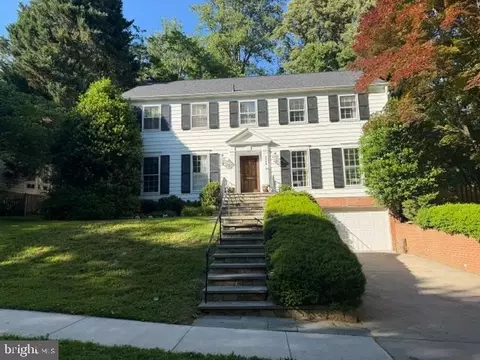 4704 Fort Sumner Dr, Bethesda, MD 20816