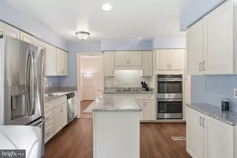 Kitchen - 15205 Winstead Ln, Silver Spring, MD 20905 photo 3 of 3
