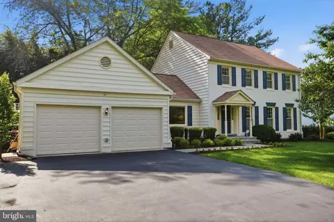 Exterior - 15205 Winstead Ln, Silver Spring, MD 20905 photo 2 of 7