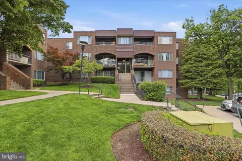 428 Girard St #179, Gaithersburg, MD 20877
