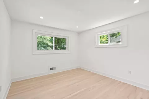 Bedroom - 209 Thistle Dr, Silver Spring, MD 20901 photo 3 of 5