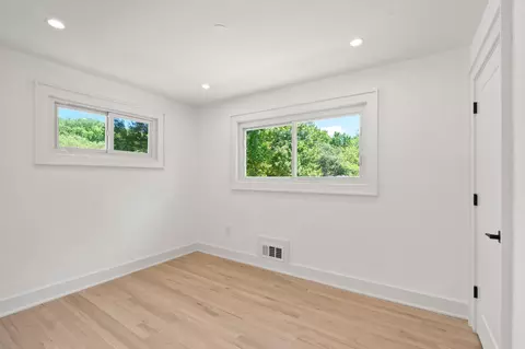 Bedroom - 209 Thistle Dr, Silver Spring, MD 20901 photo 2 of 5
