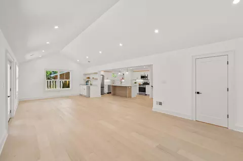 Living - 209 Thistle Dr, Silver Spring, MD 20901 photo 5 of 6
