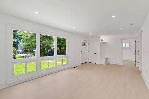 Living - 209 Thistle Dr, Silver Spring, MD 20901 photo 1 of 6