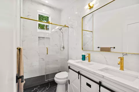 Bath - 209 Thistle Dr, Silver Spring, MD 20901 photo 1 of 4