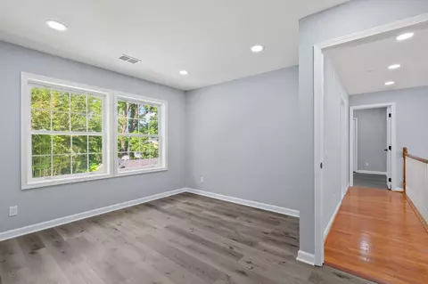 Entry Way - 2017 Glenallan Ave, Silver Spring, MD 20902 photo 2 of 5