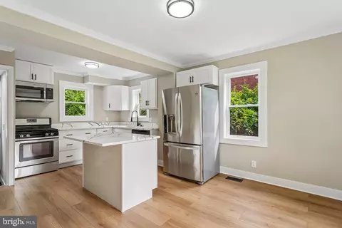 Kitchen - 1106 Meurilee Ln, Silver Spring, MD 20901 photo 2 of 3