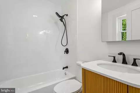Bath - 1106 Meurilee Ln, Silver Spring, MD 20901 photo 1 of 3