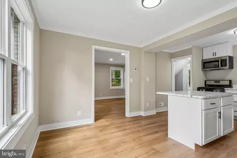 Entry Way - 1106 Meurilee Ln, Silver Spring, MD 20901 photo 2 of 2