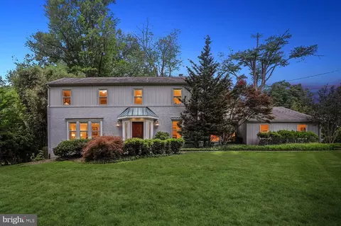 15704 Ancient Oak Dr, Gaithersburg, MD 20878