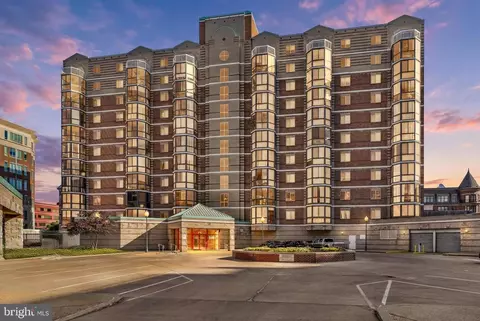 24 Courthouse Sq #807, Rockville, MD 20850