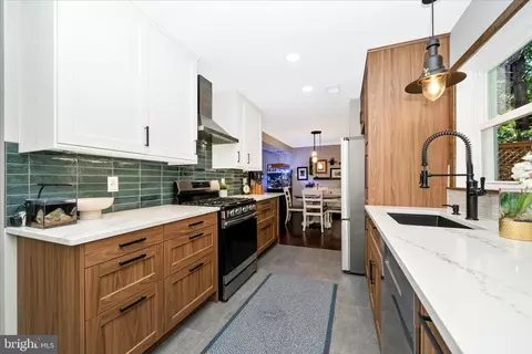 Kitchen - 13120 Clifton Rd, Silver Spring, MD 20904 photo 5 of 7