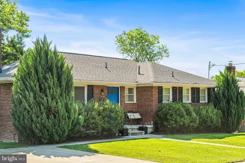 2305 Peggy Ln, Silver Spring, MD 20910