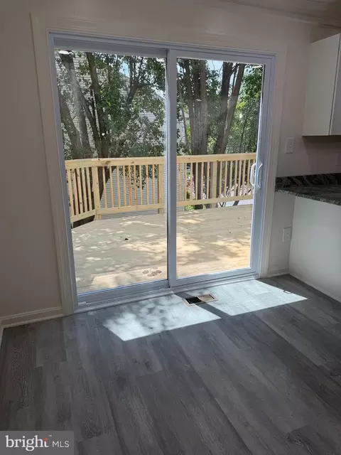 14 Pennydog Ct, Silver Spring, MD 20902 photo 4