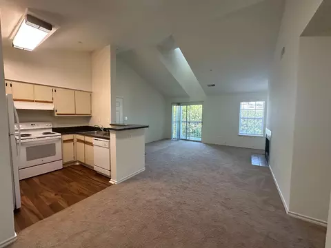 18518 Boysenberry Dr #223, Gaithersburg, MD 20879
