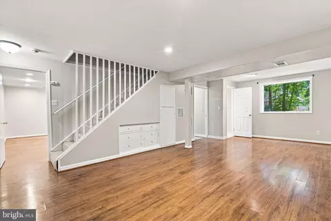 Living - 10614 Glenwild Rd, Silver Spring, MD 20901 photo 1 of 5