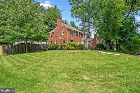 Exterior - 1709 White Oak Dr, Silver Spring, MD 20910 photo 3 of 6
