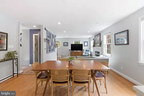 Dining - 1709 White Oak Dr, Silver Spring, MD 20910 photo 2 of 3