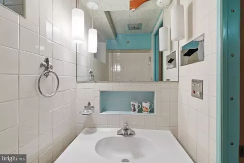 Bath - 1709 White Oak Dr, Silver Spring, MD 20910 photo 4 of 4
