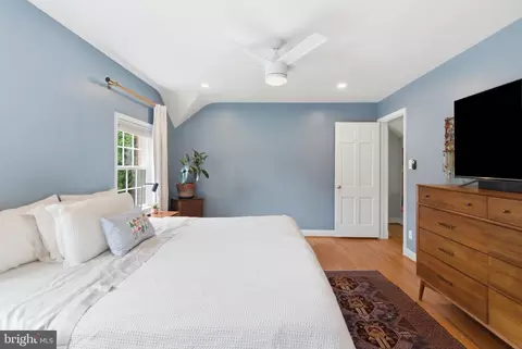 Bedroom - 1709 White Oak Dr, Silver Spring, MD 20910 photo 2 of 2