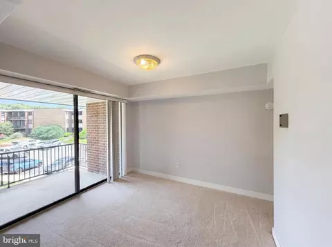 Living - 9907 Blundon Dr #302, Silver Spring, MD 20902 photo 3 of 4