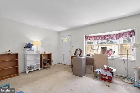 Living - 507 Harding Dr, Silver Spring, MD 20901 photo 2 of 2