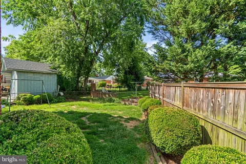 Exterior - 507 Harding Dr, Silver Spring, MD 20901 photo 5 of 8