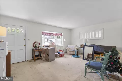 Living - 507 Harding Dr, Silver Spring, MD 20901 photo 1 of 2