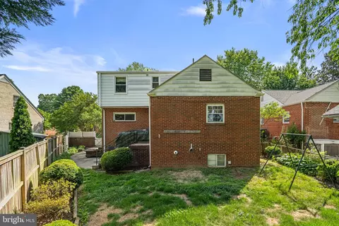 Exterior - 507 Harding Dr, Silver Spring, MD 20901 photo 7 of 8