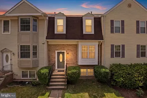 203 Autumn Flower Ln, Gaithersburg, MD 20878